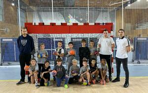 Les premiers pas de nos minihandballeurs en tournois