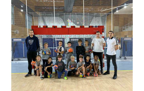 Les premiers pas de nos minihandballeurs en tournois